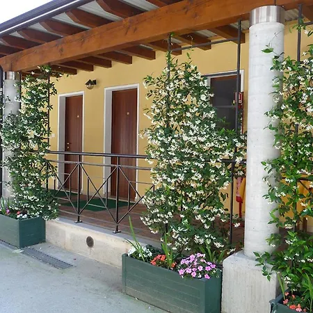 Ξενοδοχείο Gelindo Dei Magredi Casa Gialla 3*